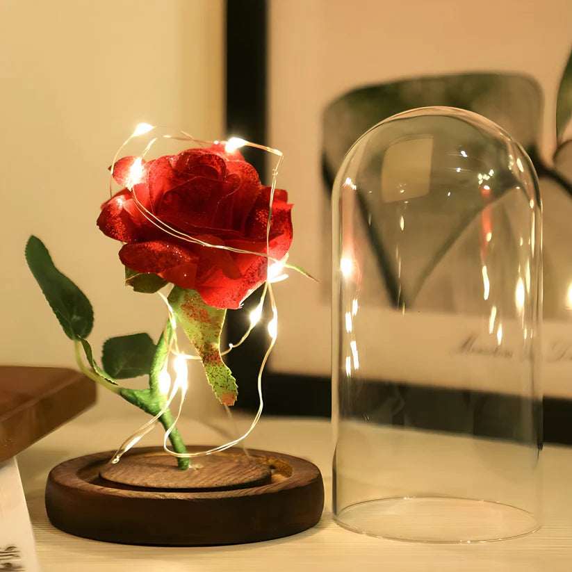 Večna svetleća ruža u staklenom zvonu